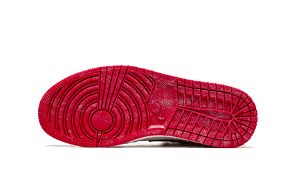 Air Jordan 1 High Chicago Lost And Found (rivisitata)